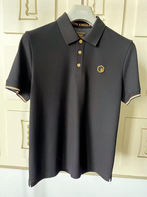 プレミアムメンズポロシャツ クラシックカラー 色とりどりの 精巧な詳細 テクスチャ シリコンロゴ 高品質のメンズポロシャツ