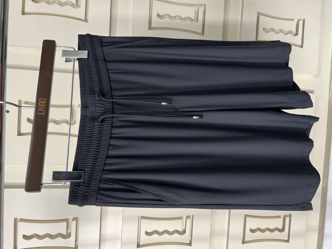 男性用スポーツTシャツ 黒色カジュアルスポーツセット - 短袖Tシャツ&パンツ,UV保護機能付き透気面料