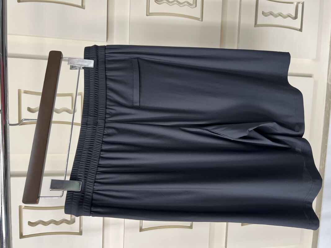 男性用スポーツTシャツ 黒色カジュアルスポーツセット - 短袖Tシャツ&パンツ,UV保護機能付き透気面料